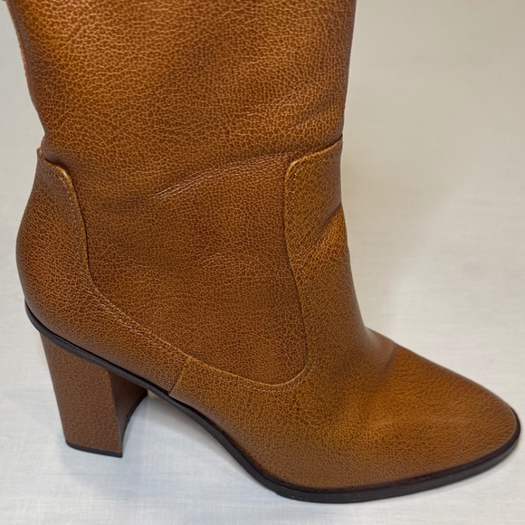 Donald Pliner Maymi Distressed Leather Ankle boots - Size 11 - Picture 1 of 6